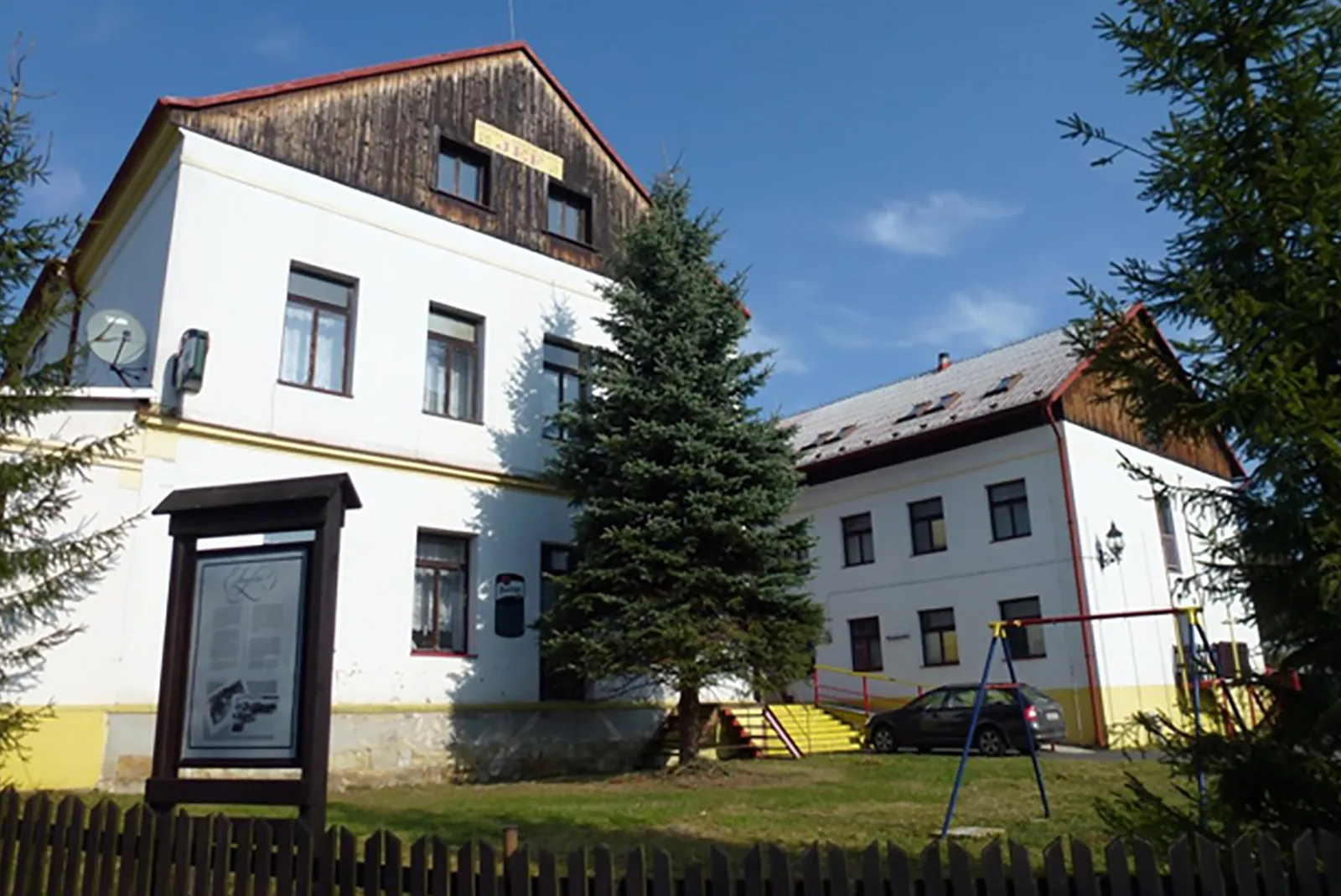 Hotel Jef exterior